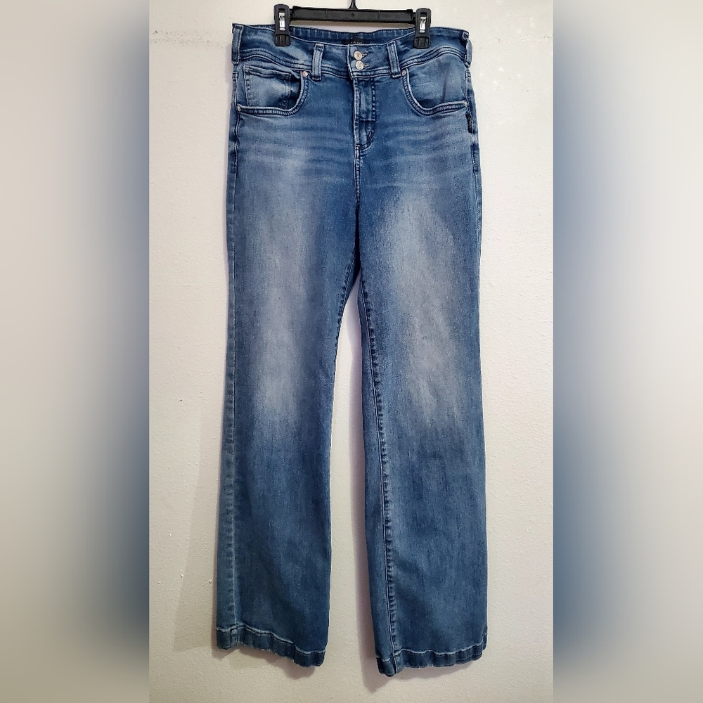 Women's Silver Jeans Avery Trouser Size 32